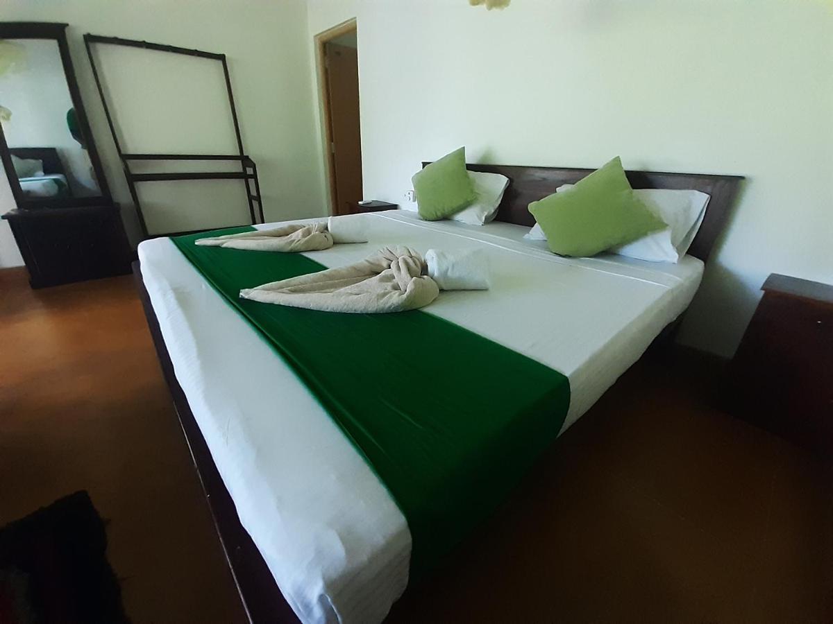 Banana Rest Sigiriya Bed & Breakfast Екстериор снимка