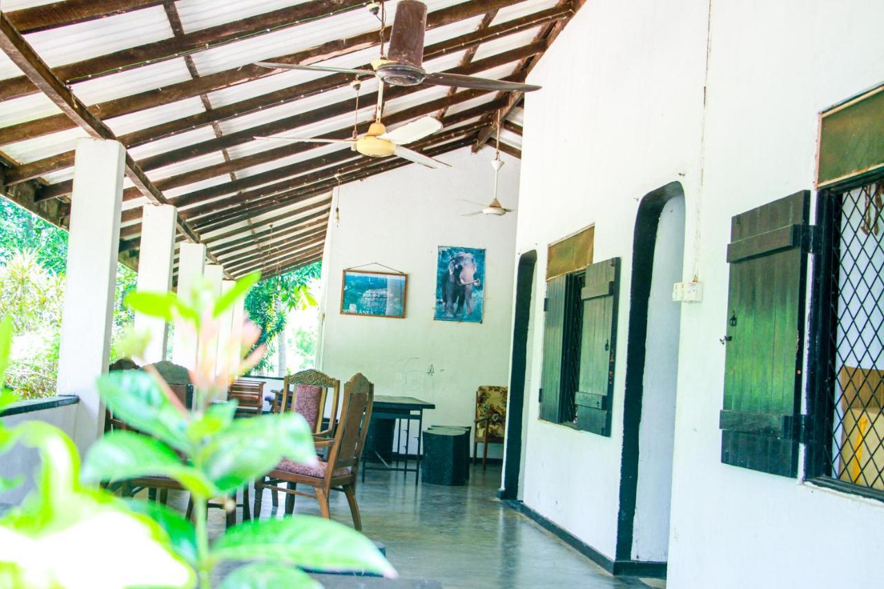 Banana Rest Sigiriya Bed & Breakfast Екстериор снимка
