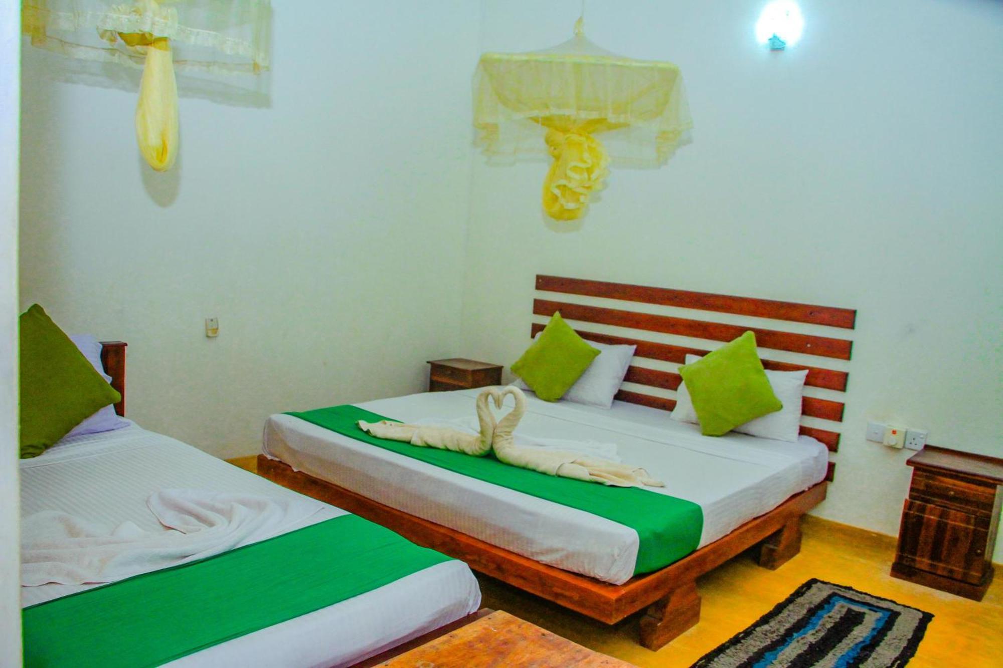 Banana Rest Sigiriya Bed & Breakfast Екстериор снимка